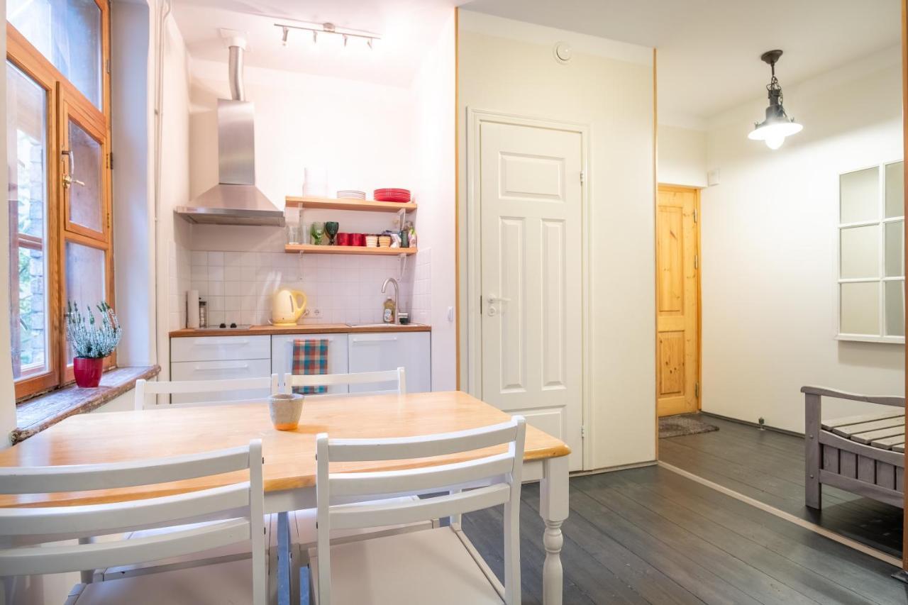 Dream Stay - Bright 2-Bedroom 2-Floor Old Town Apartment Reval Exterior foto